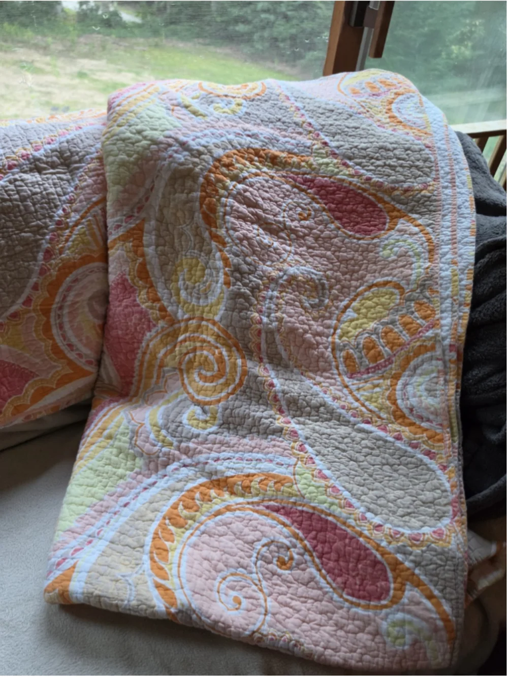 Cynthia Rowley Queen Quilt Set Vibrant Pink, Orange & Yellow Paisley Print Boho
